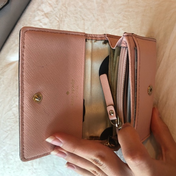 Kate Spade keychain wallet - Picture 4 of 4